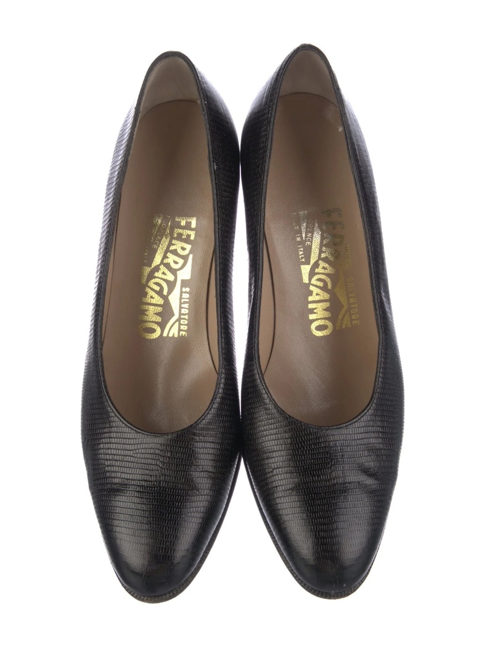 Ferragamo Black Textured Leather Pumps Size 7 - Picture 2 of 10